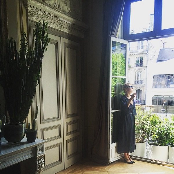 Поклонники Ренаты Ливтвиновой рассекретили адрес её парижской квартиры
