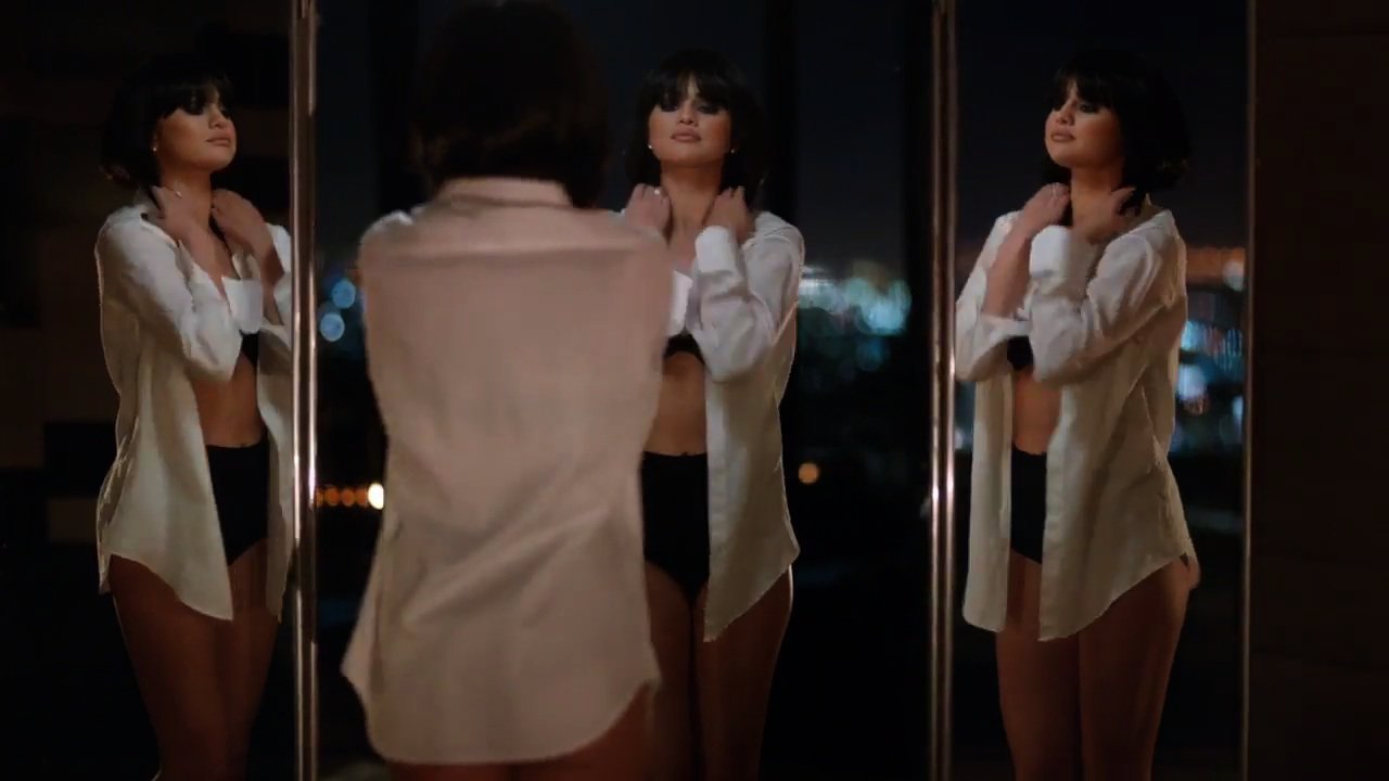 Селена Гомес выпустила клип на песню Hands to Myself с участием моделей Victoria's Secret