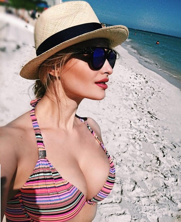 Татьяна Котова показала свою попку отдыхающим в Майами