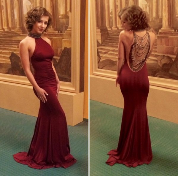 Лиза Арзамасова появилась на премии «Золотой орел» в «дерзком платье»