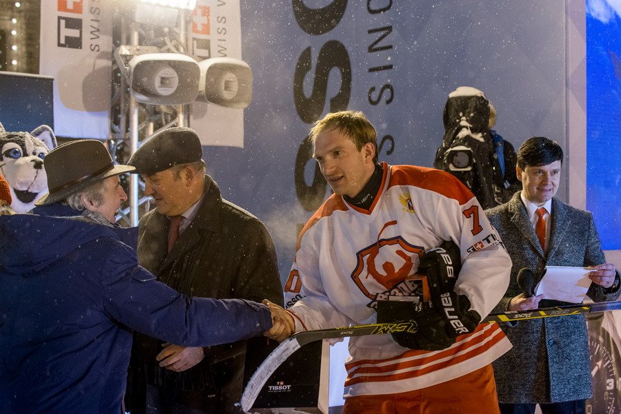 Андрей Мерзликин отметил рождение сына на хоккейном матче