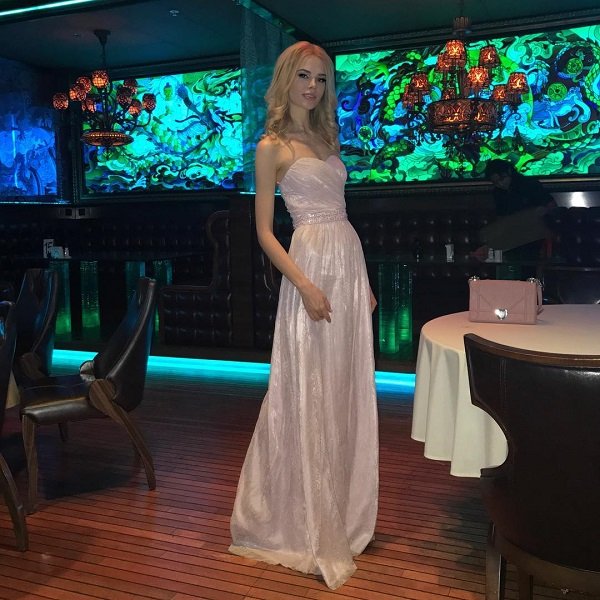 Подруга Арсения Шульгина Анна Шеридан провела душевный вечер в компании Валерии и Иосифа Пригожина