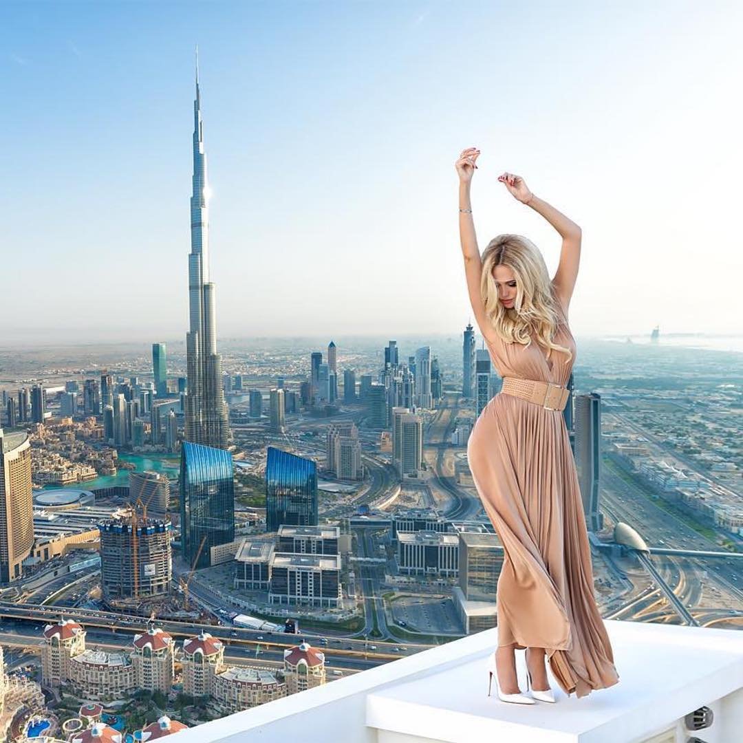 Виктория Лопырева покоряет вершины города Дубаи