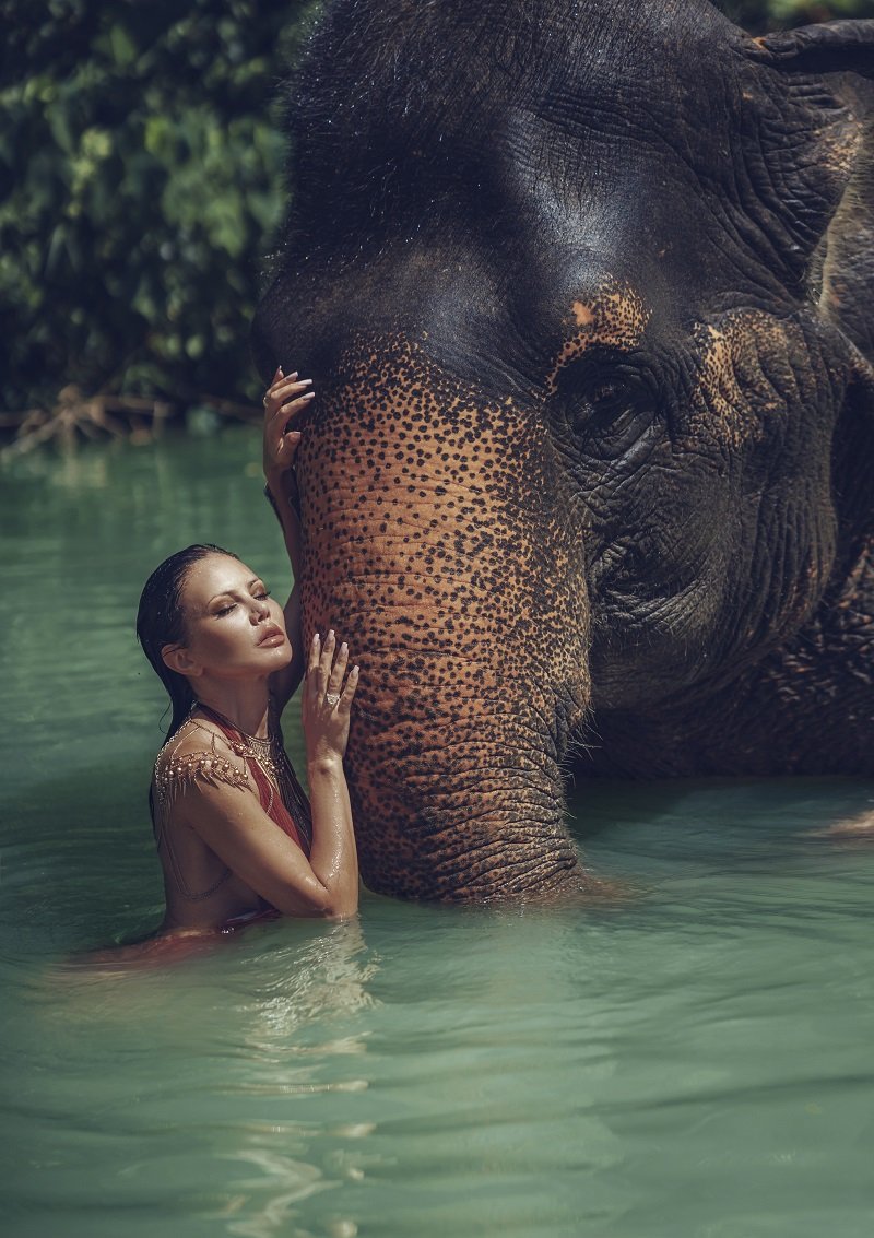Елена Галицына поделилась эффектной фотосессией, сделанной в Таиланде