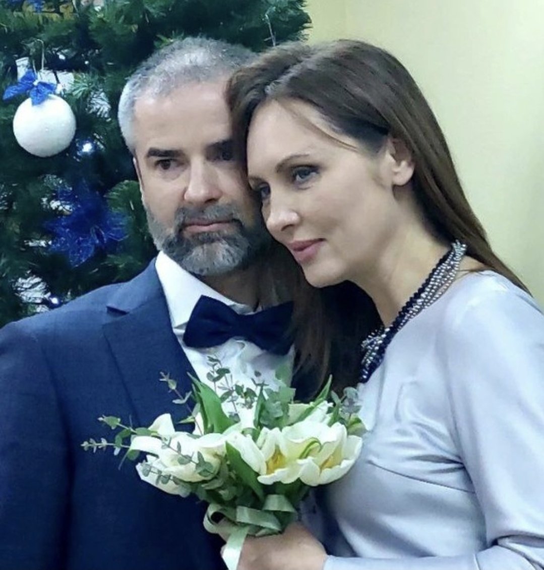 Елена Ксенофонтова вновь вышла замуж. Кто её третий избранник?
